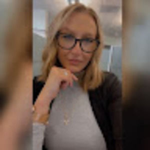 Meet your Posher, Stephanie